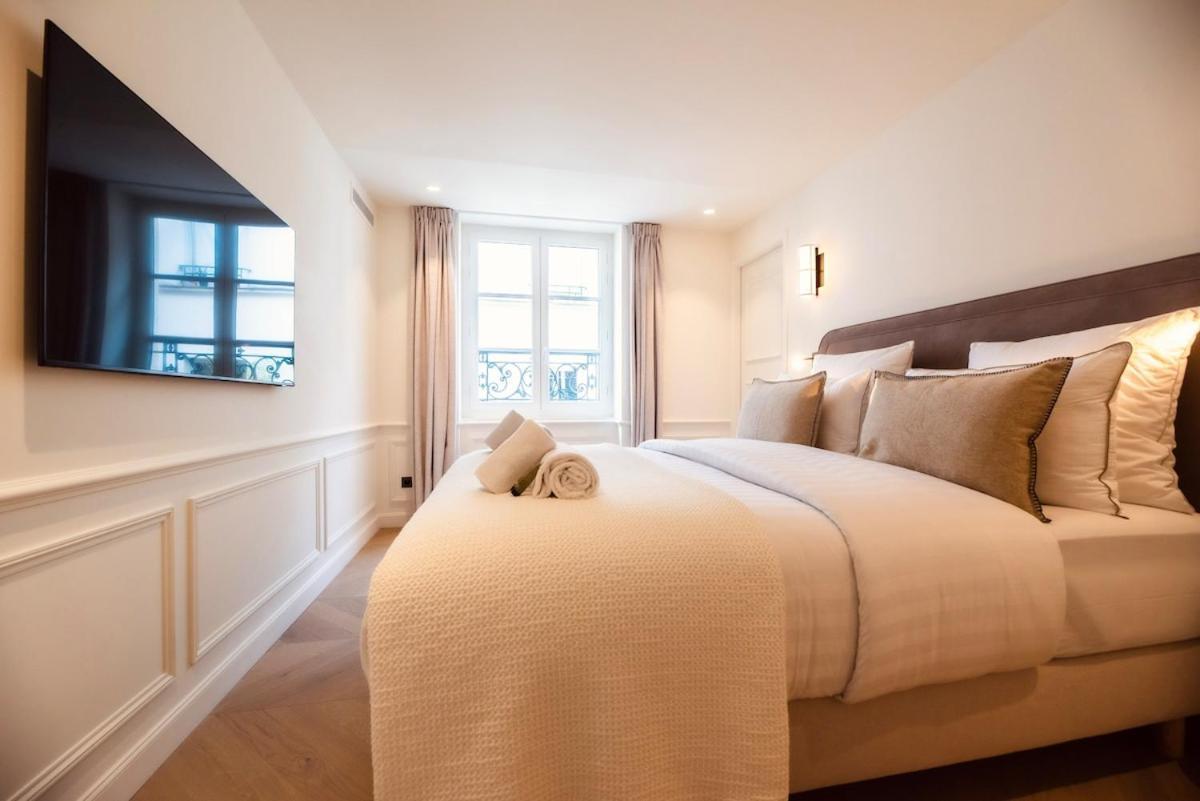Appartement De Luxe D'une A Proximite Du Louvre Iii