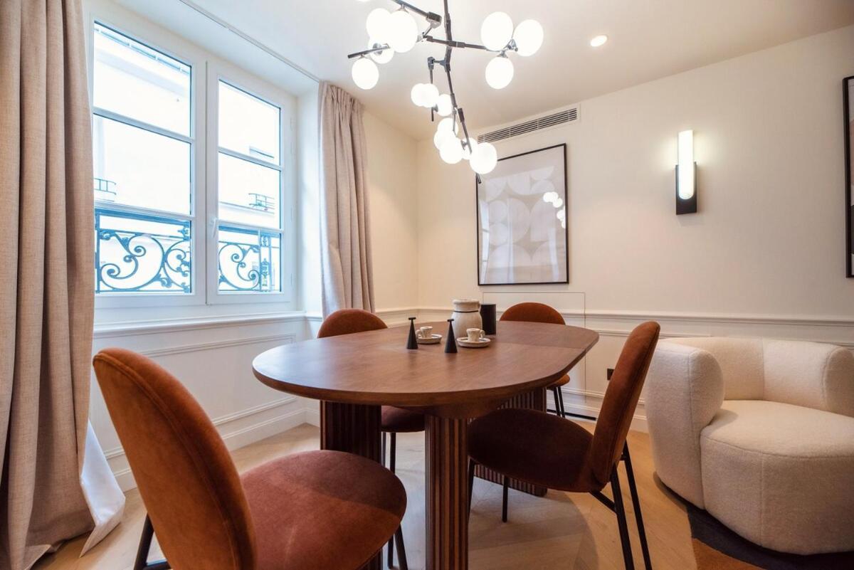 De Luxe D'une A Proximite Du Louvre Iii Appartement Parijs